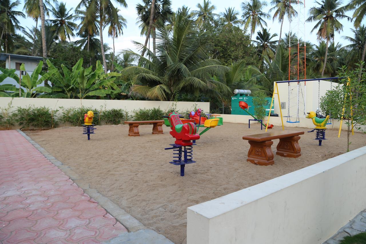 Hotel The Palm Residency- Ariyanoor Selam Zewnętrze zdjęcie